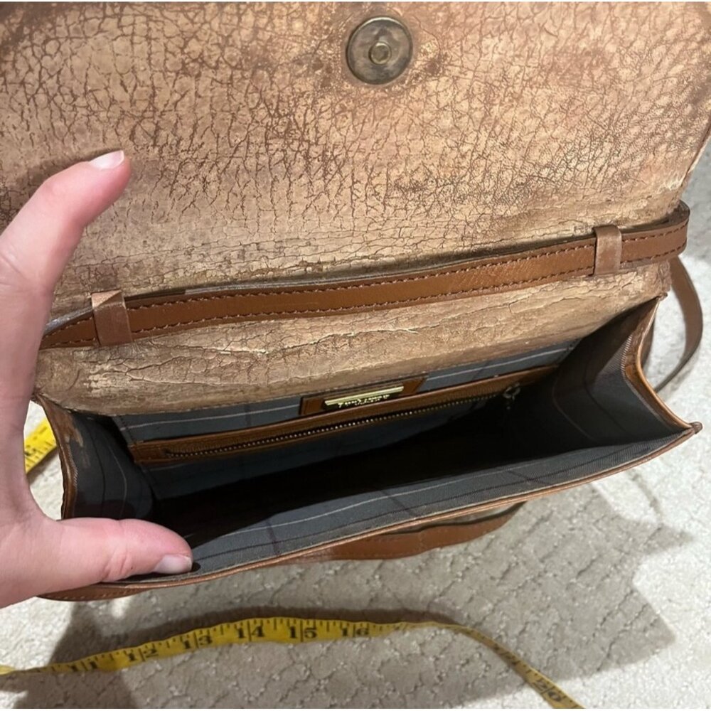 Burberry Vintage Brown Leather Crossbody Bag With Adjustable Strap - Picture 6 of 13